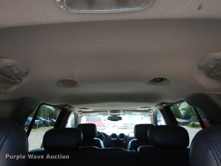 image for item DH2002 2004 GMC Envoy XL SUV