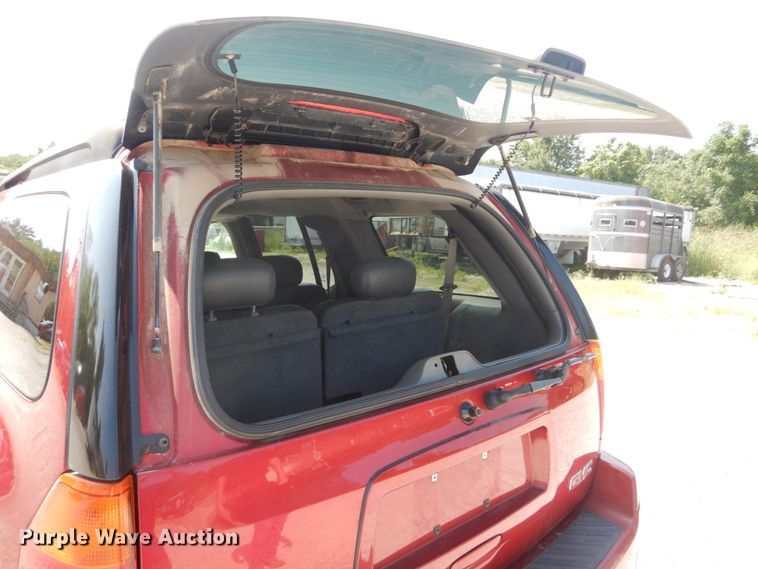 image for item DH2002 2004 GMC Envoy XL SUV
