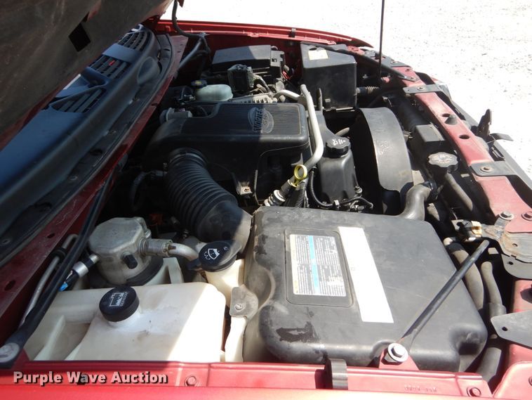 image for item DH2002 2004 GMC Envoy XL SUV