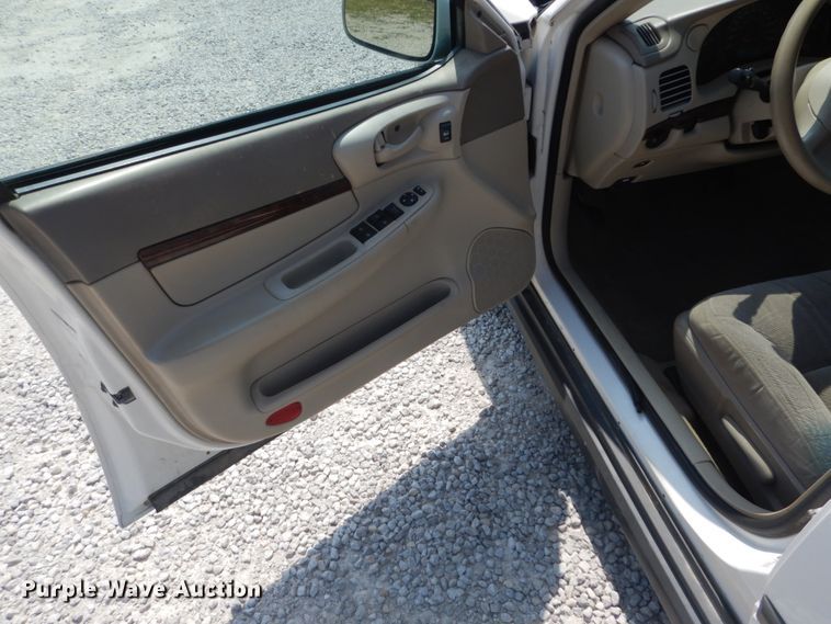 image for item DH2003 2004 Chevrolet Impala