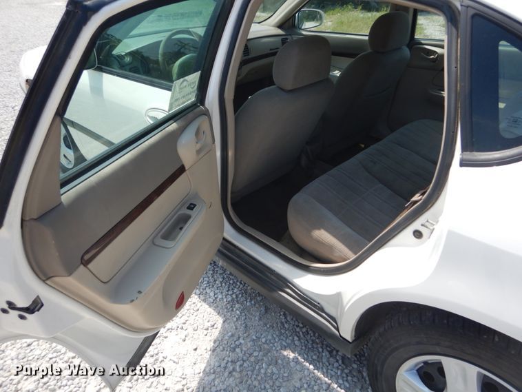 image for item DH2003 2004 Chevrolet Impala