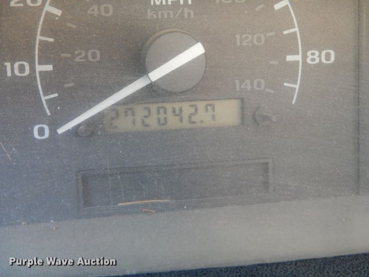 image for item DH2005 1995 Ford F450 Super Duty tow truck