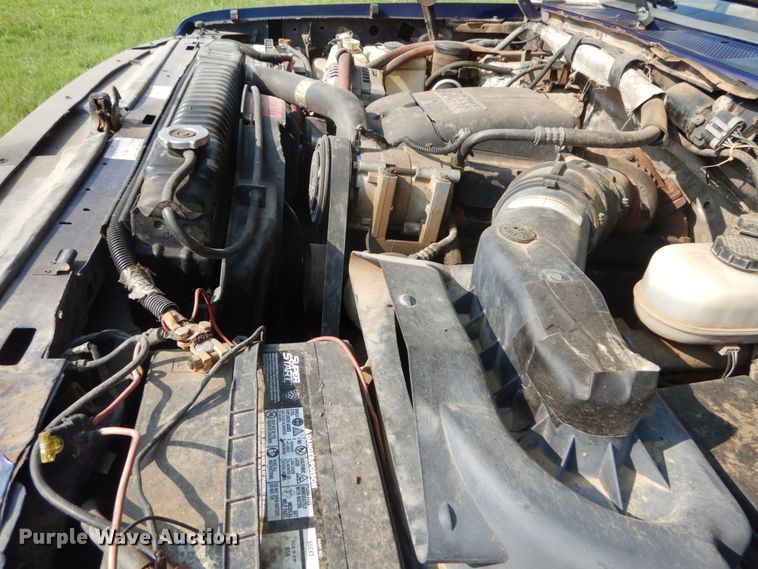 image for item DH2005 1995 Ford F450 Super Duty tow truck