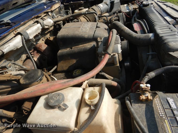 image for item DH2005 1995 Ford F450 Super Duty tow truck