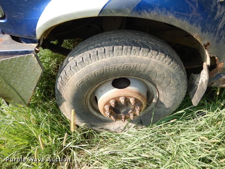 image for item DH2005 1995 Ford F450 Super Duty tow truck