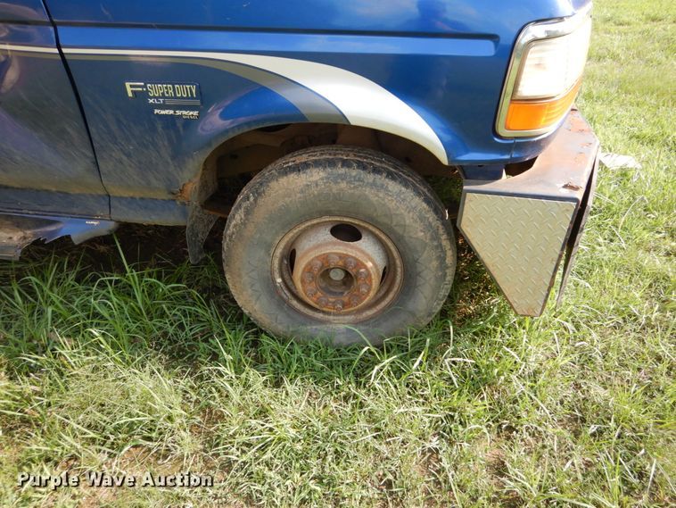 image for item DH2005 1995 Ford F450 Super Duty tow truck