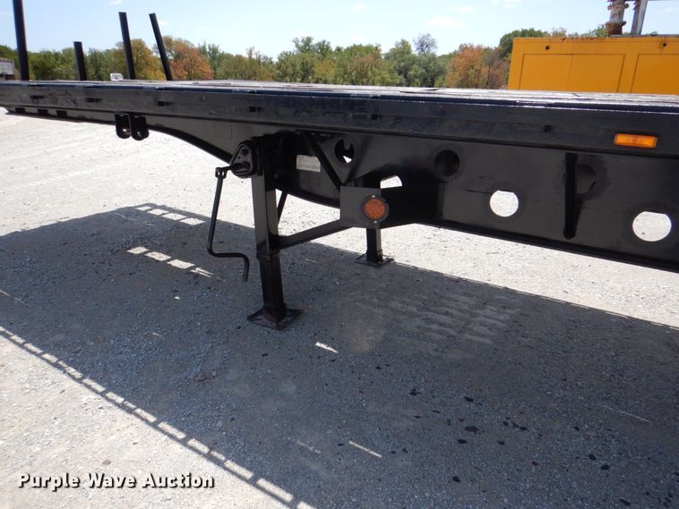 image for item DH5262 1998 Transcraft TL2000 flatbed trailer