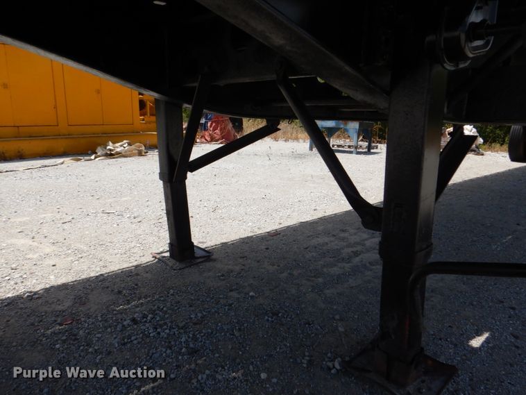 image for item DH5262 1998 Transcraft TL2000 flatbed trailer