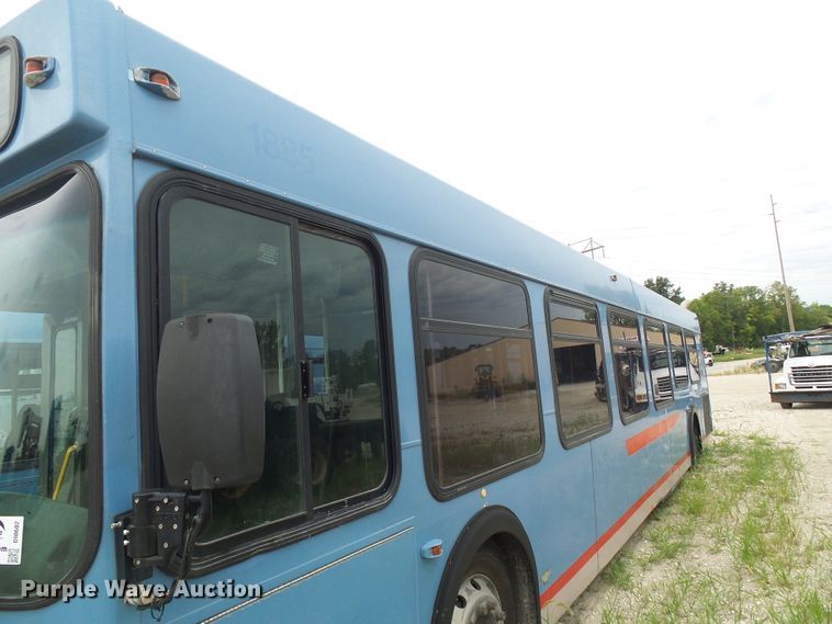 image for item DI0602 2001 New Flyer D40 LF coach bus