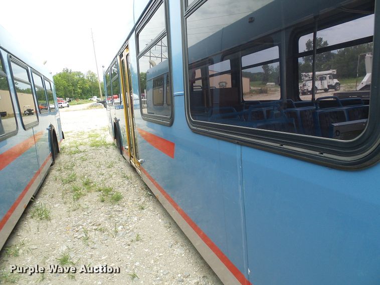 image for item DI0602 2001 New Flyer D40 LF coach bus