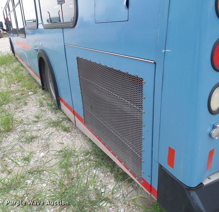 image for item DI0602 2001 New Flyer D40 LF coach bus