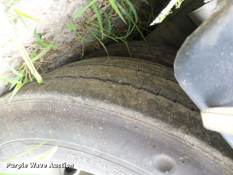 image for item DI0602 2001 New Flyer D40 LF coach bus