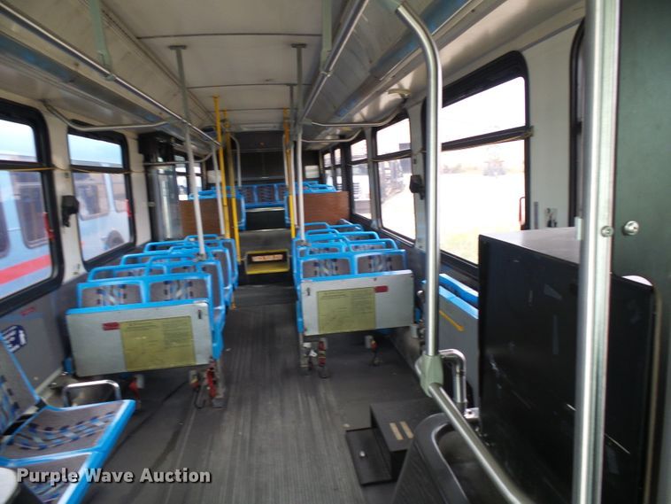 image for item DI0602 2001 New Flyer D40 LF coach bus