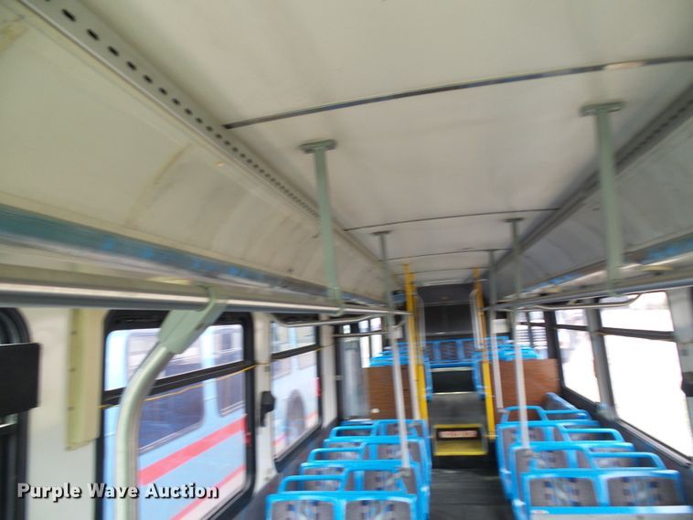 image for item DI0602 2001 New Flyer D40 LF coach bus