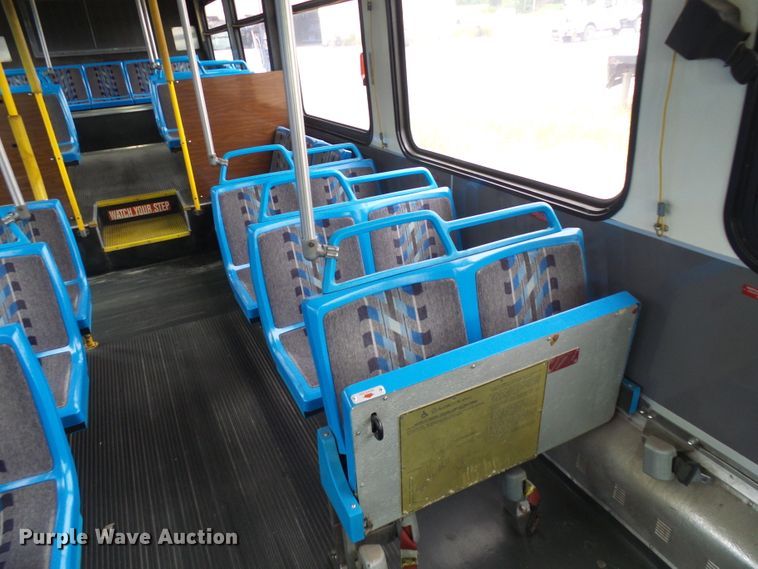 image for item DI0602 2001 New Flyer D40 LF coach bus