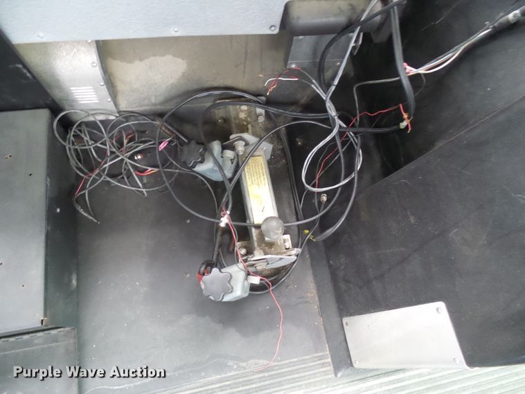 image for item DI0602 2001 New Flyer D40 LF coach bus