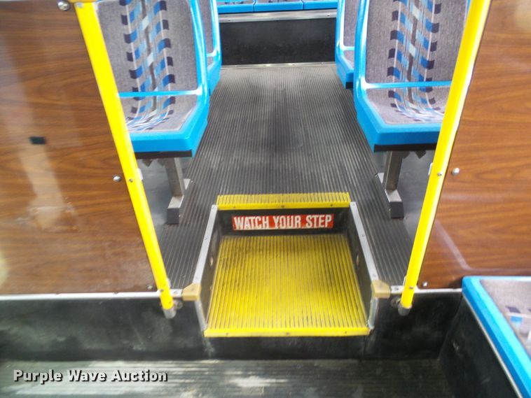 image for item DI0602 2001 New Flyer D40 LF coach bus