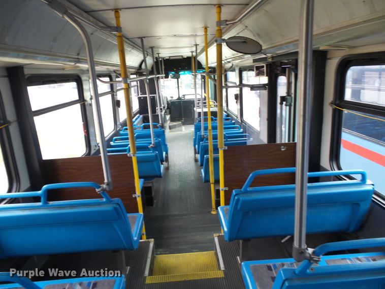 image for item DI0602 2001 New Flyer D40 LF coach bus