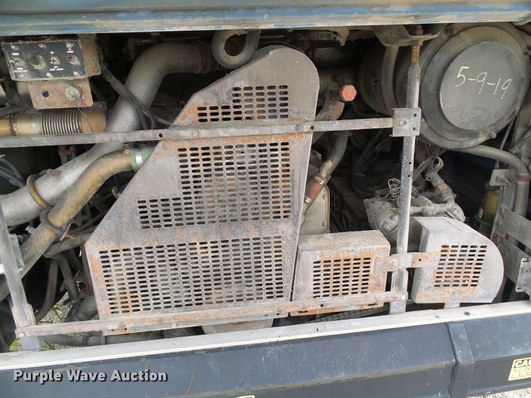 image for item DI0602 2001 New Flyer D40 LF coach bus