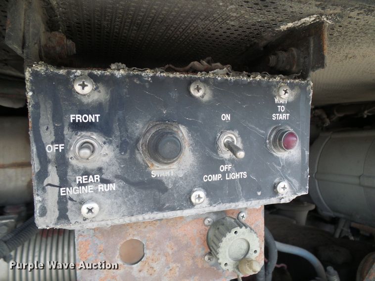 image for item DI0602 2001 New Flyer D40 LF coach bus