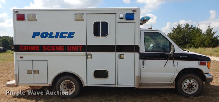 image for item DI1751 1994 Ford Econoline E350 ambulance