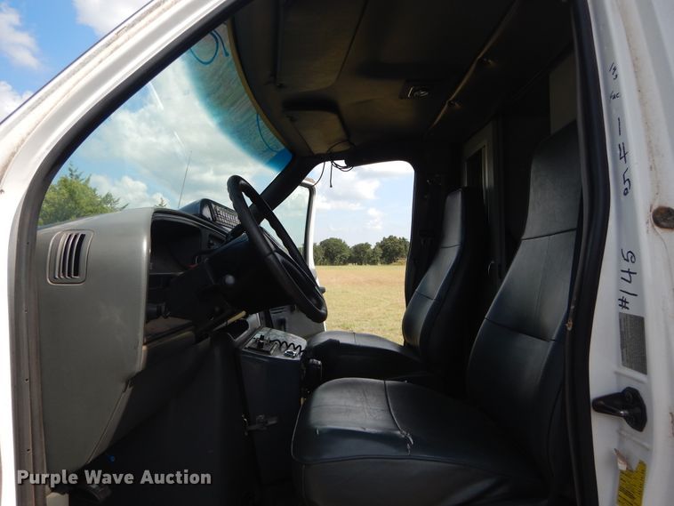 image for item DI1751 1994 Ford Econoline E350 ambulance