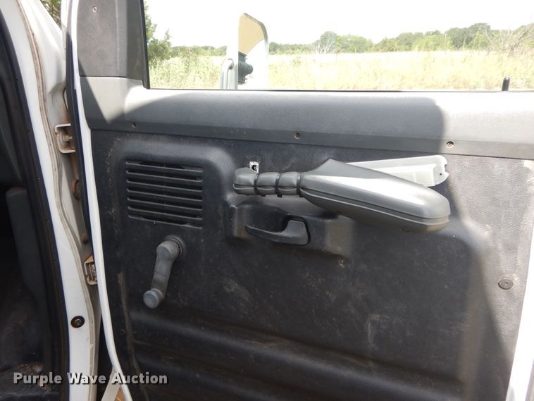 image for item DI1751 1994 Ford Econoline E350 ambulance