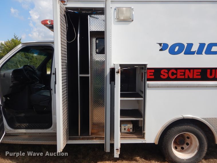 image for item DI1751 1994 Ford Econoline E350 ambulance