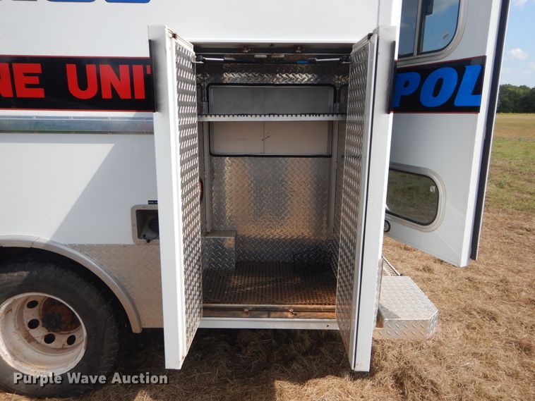 image for item DI1751 1994 Ford Econoline E350 ambulance