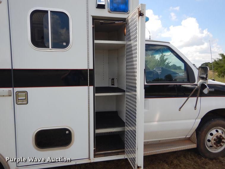 image for item DI1751 1994 Ford Econoline E350 ambulance