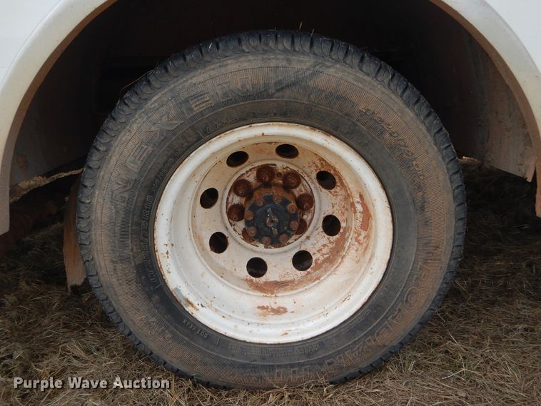 image for item DI1751 1994 Ford Econoline E350 ambulance