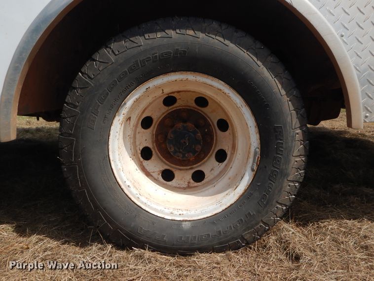 image for item DI1751 1994 Ford Econoline E350 ambulance