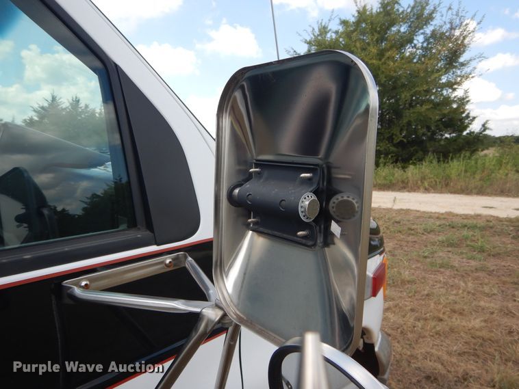 image for item DI1751 1994 Ford Econoline E350 ambulance