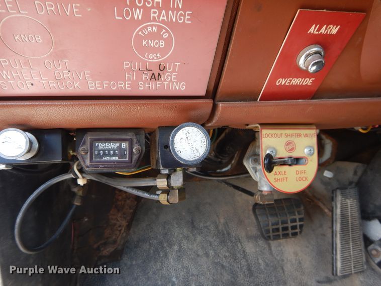 image for item DI1759 1994 GMC TopKick C6500 bucket truck