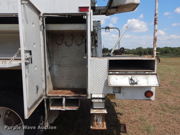 image for item DI1759 1994 GMC TopKick C6500 bucket truck