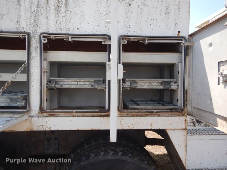 image for item DI1759 1994 GMC TopKick C6500 bucket truck