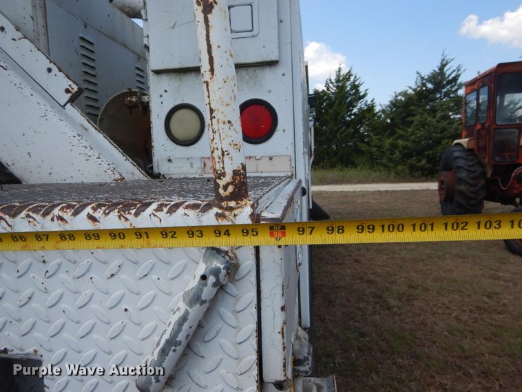 image for item DI1759 1994 GMC TopKick C6500 bucket truck