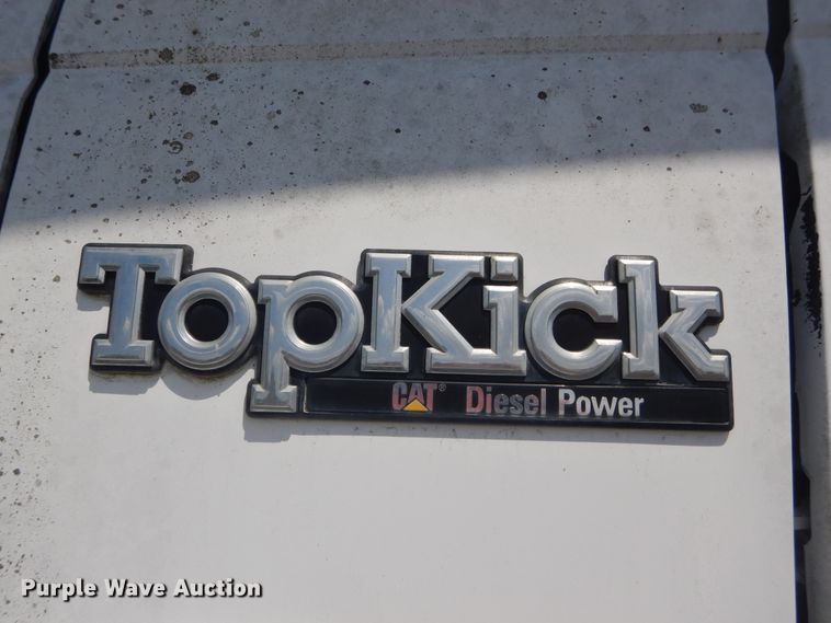 image for item DI1759 1994 GMC TopKick C6500 bucket truck