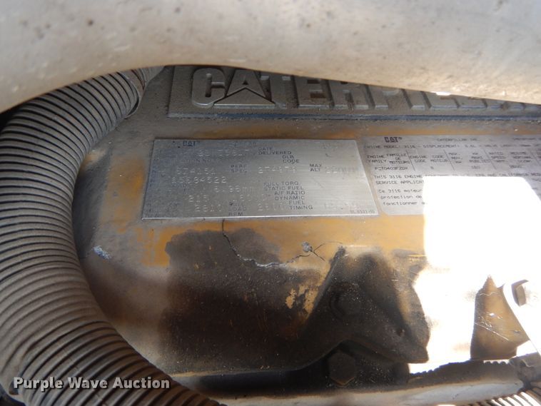 image for item DI1759 1994 GMC TopKick C6500 bucket truck