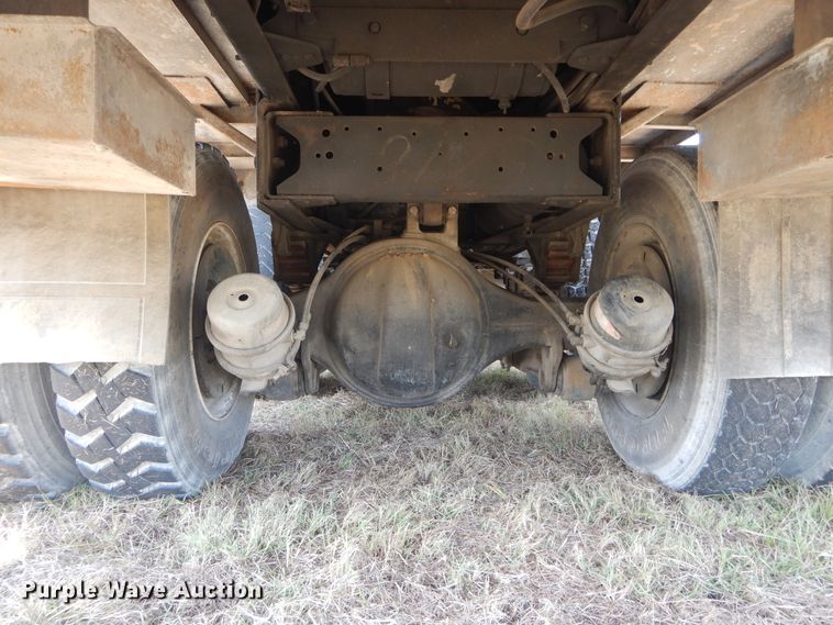 image for item DI1759 1994 GMC TopKick C6500 bucket truck