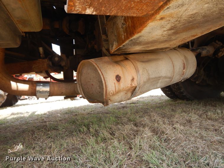 image for item DI1759 1994 GMC TopKick C6500 bucket truck