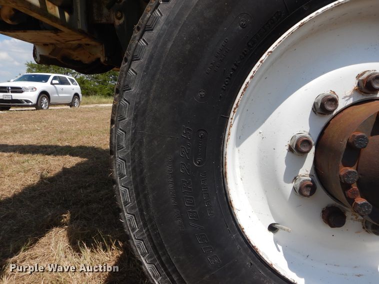 image for item DI1759 1994 GMC TopKick C6500 bucket truck