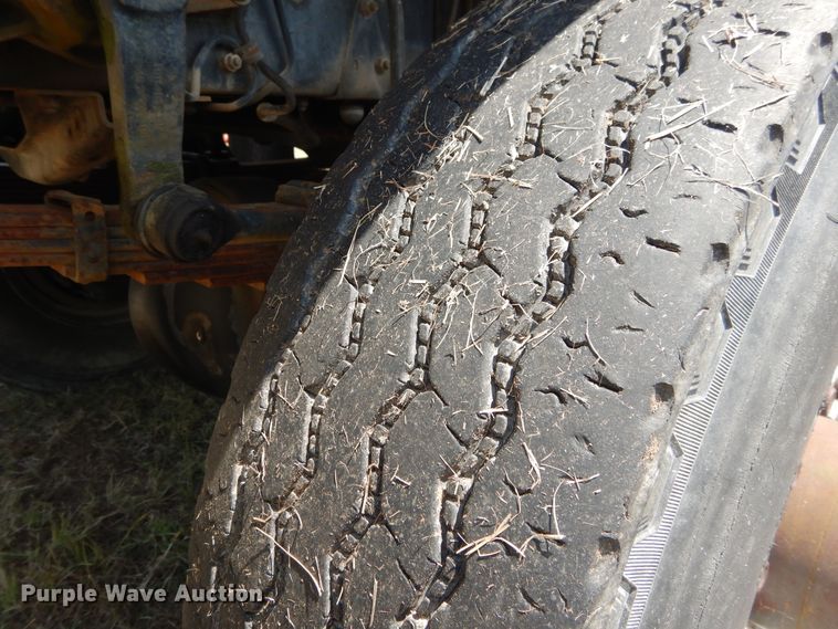 image for item DI1759 1994 GMC TopKick C6500 bucket truck