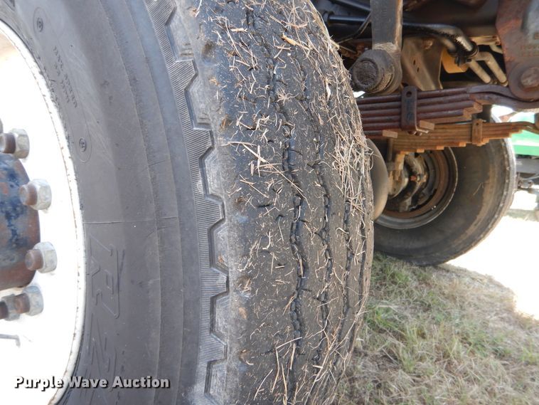 image for item DI1759 1994 GMC TopKick C6500 bucket truck