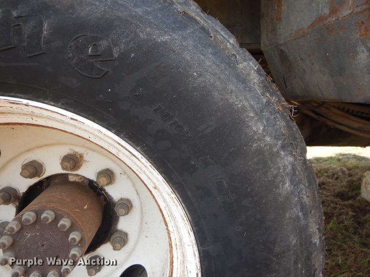 image for item DI1759 1994 GMC TopKick C6500 bucket truck