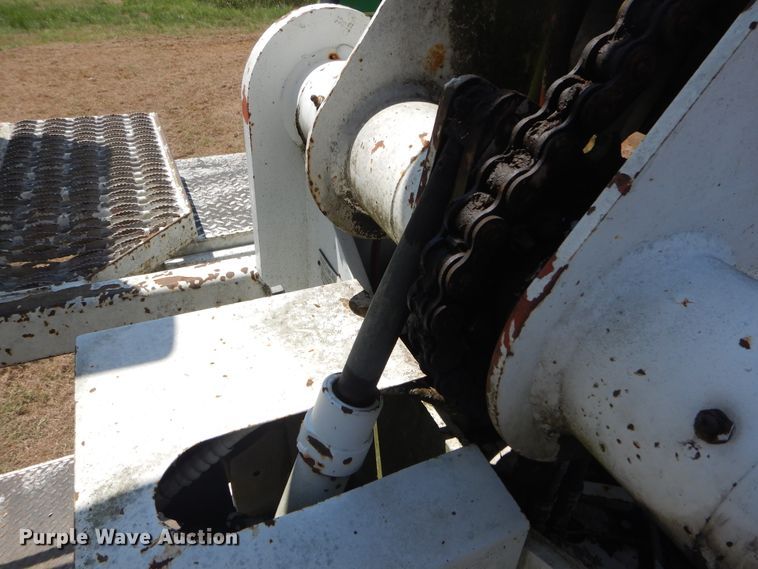 image for item DI1759 1994 GMC TopKick C6500 bucket truck