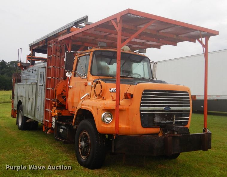 image for item DI2267 1990 Ford L8000 bridge inspection truck