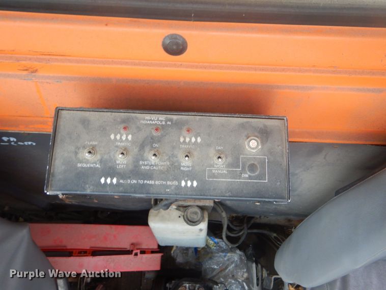image for item DI2267 1990 Ford L8000 bridge inspection truck