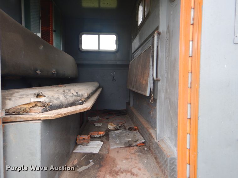 image for item DI2267 1990 Ford L8000 bridge inspection truck