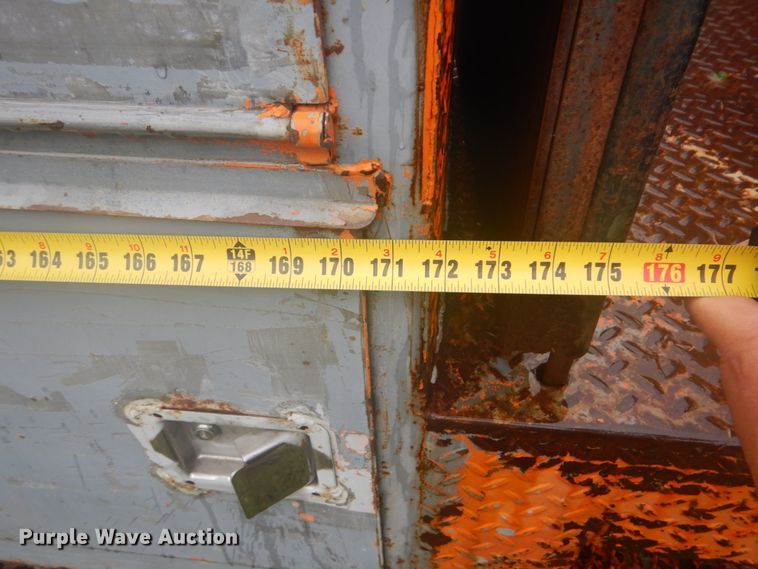 image for item DI2267 1990 Ford L8000 bridge inspection truck